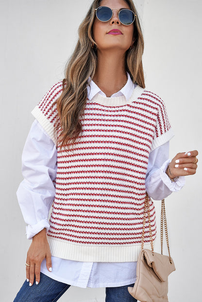 Rot gestreifte, gerippte weste mit lockerer passform und gestricktem pullover