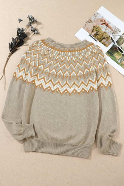 Grauer pullover mit geometrischem muster und geripptem rundhalsausschnitt