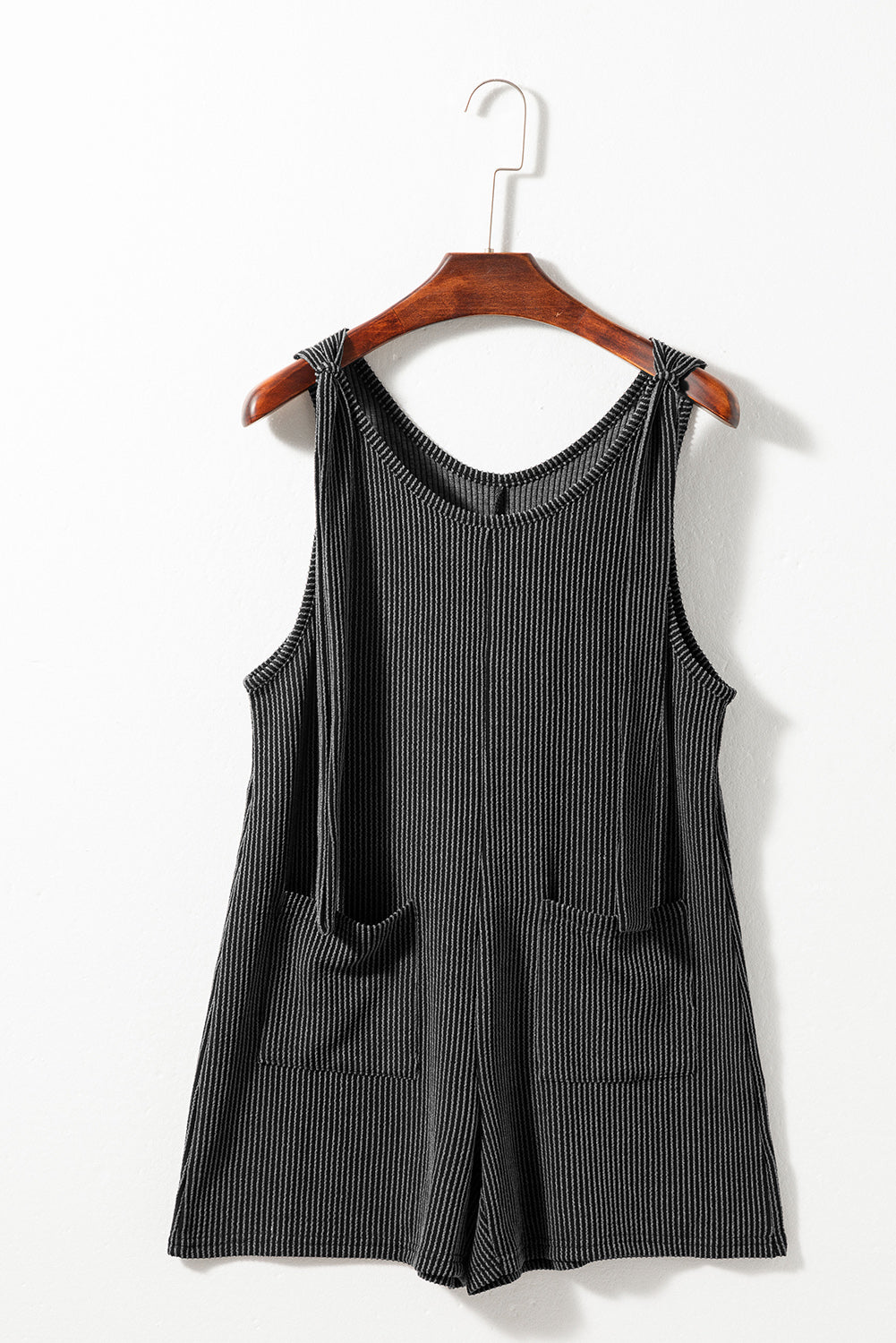 Dunkelgrauer gestreifter, geknoteter träger-romper mit taschen