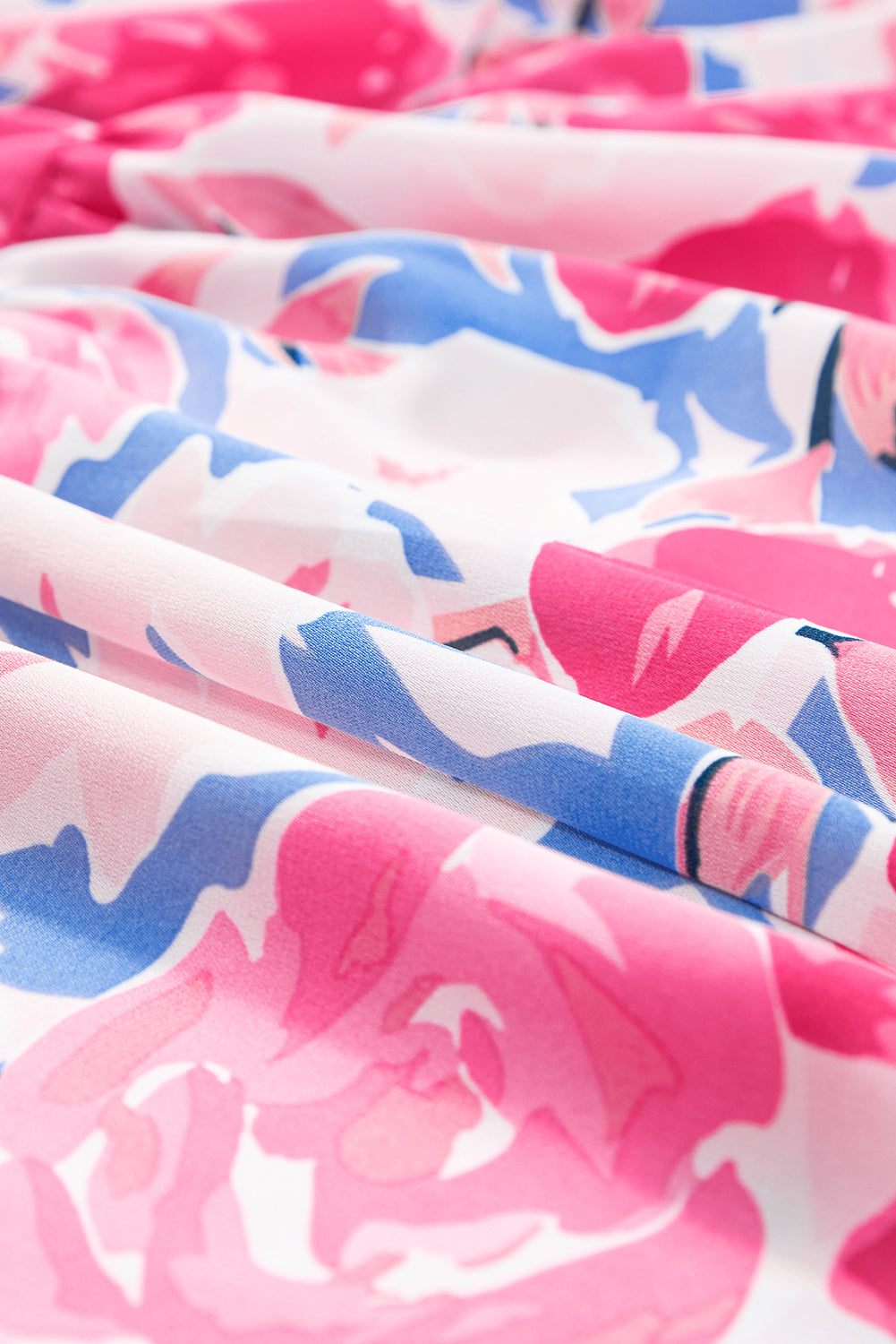Rosa floral bedrucktes v gekerbtes ric rac kleid mit flatterärmeln
