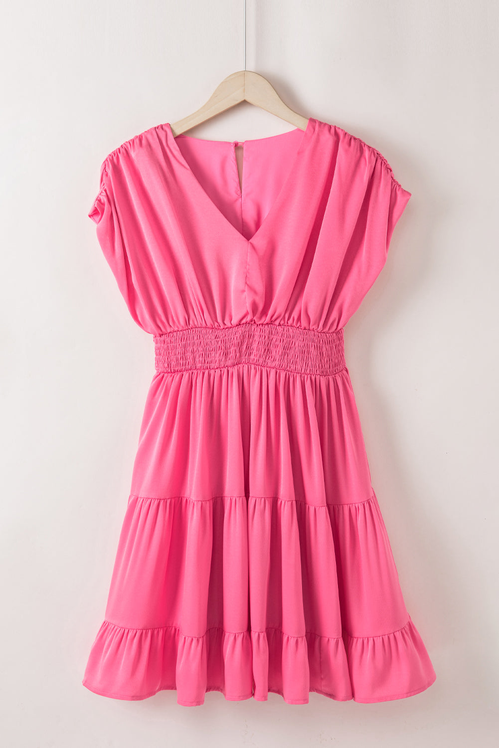 Strawberry pink geraffte ärmel v-ausschnitt smock taille gerafftes kleid