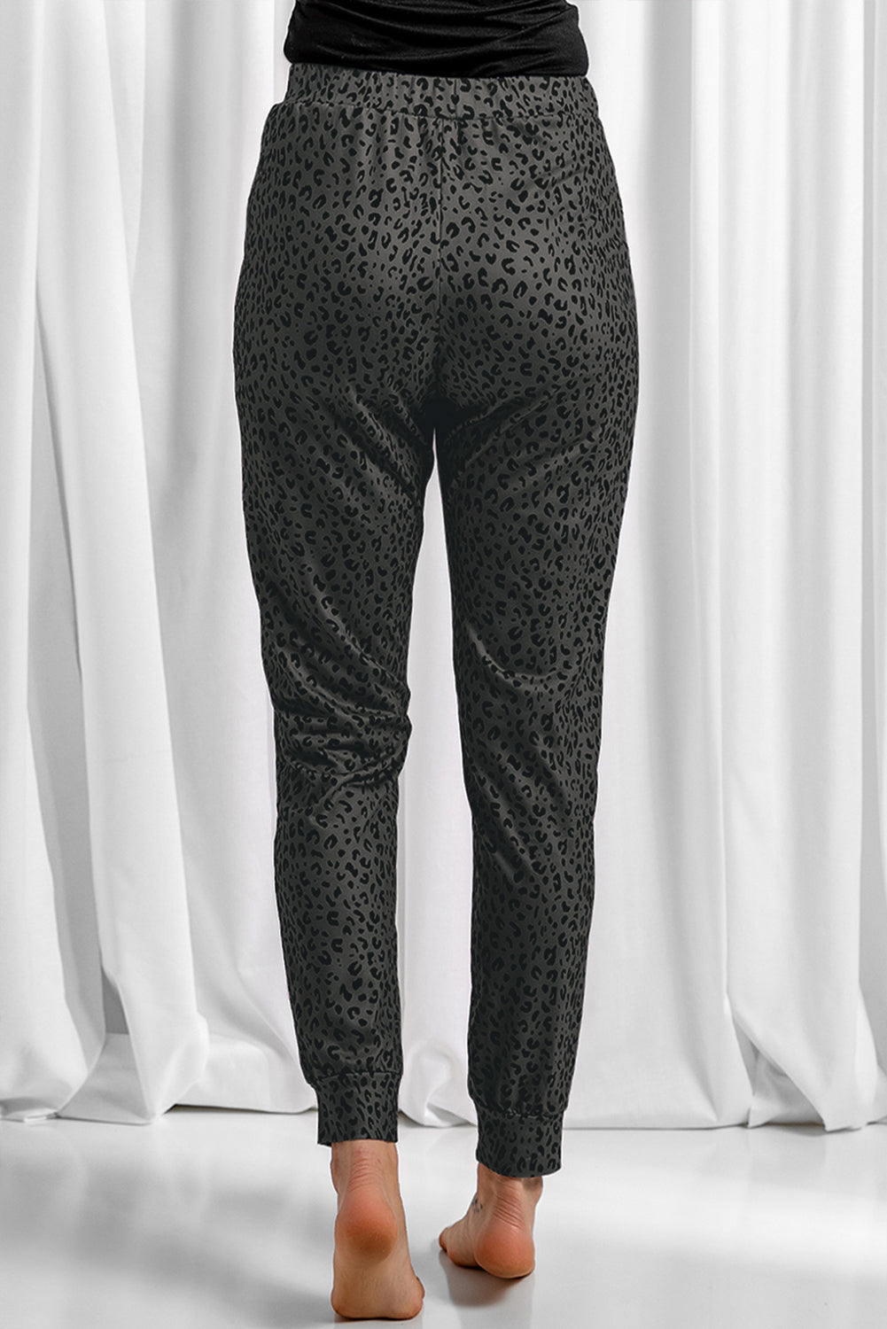 Schwarze breezy-leopard-jogginghose