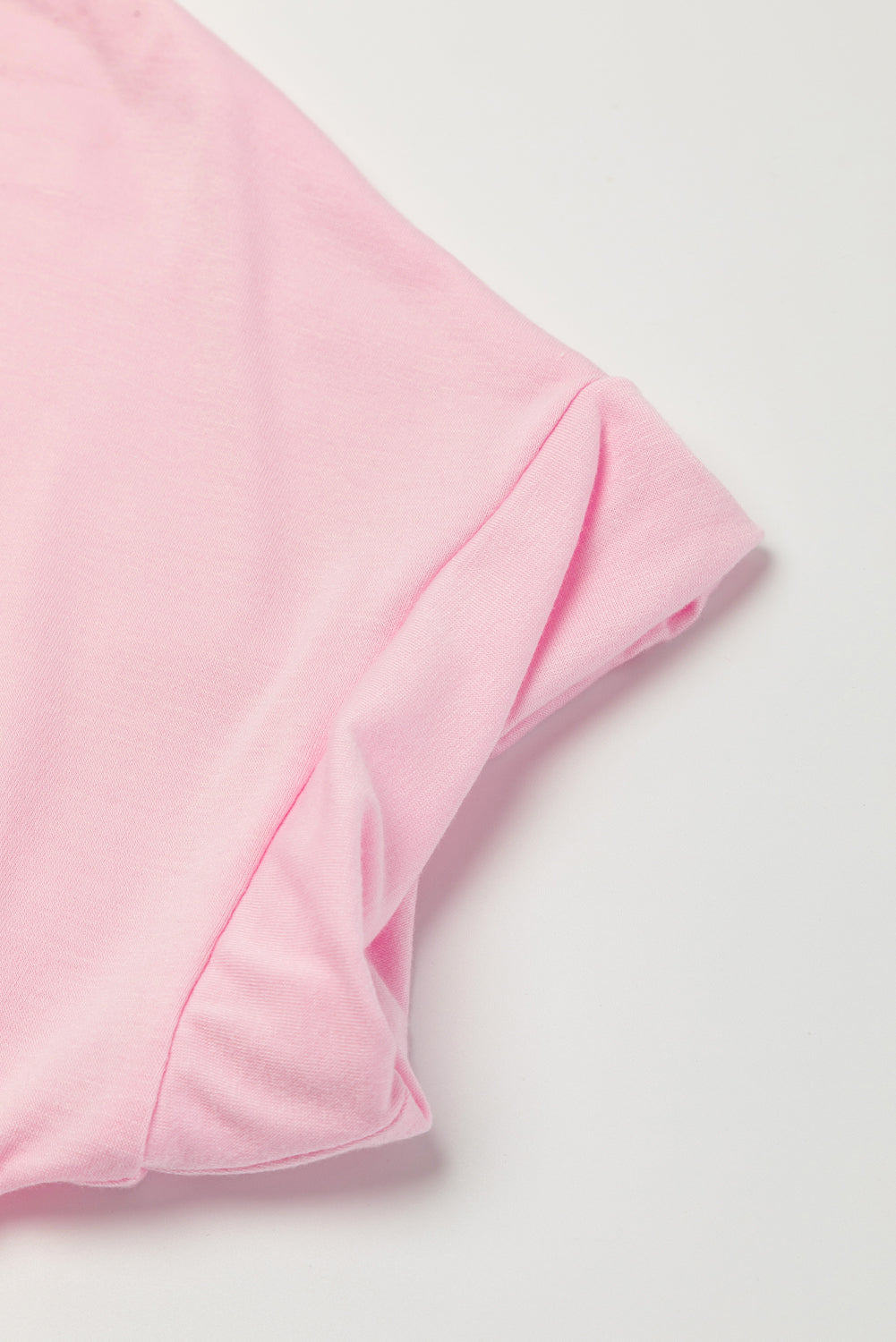 Rosa v-ausschnitt mit versteckten taschenschlitzen maxi-t-shirt-kleid