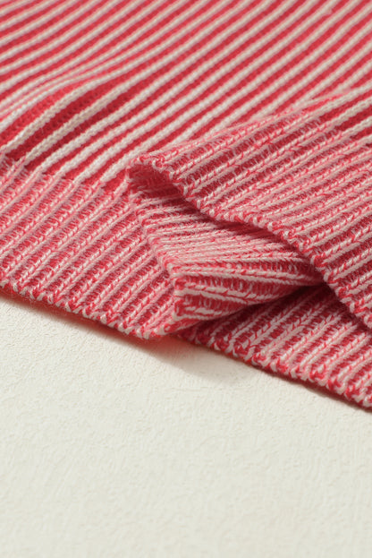 Gestreifter druck gerippter besatz pullover mit rundhalsausschnitt
