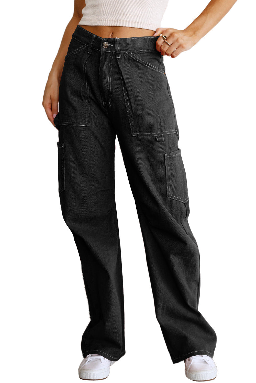 Schwarze cargo-hose mit hoher taille und geradem bein und taschen
