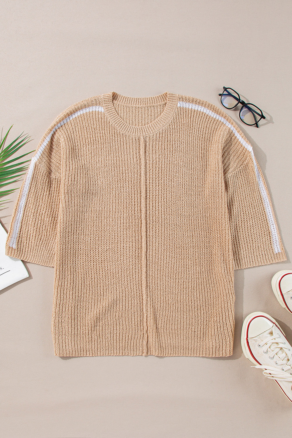 Helles french beige gestreifter pullover mit 3/4 ärmeln und rundhalsausschnitt