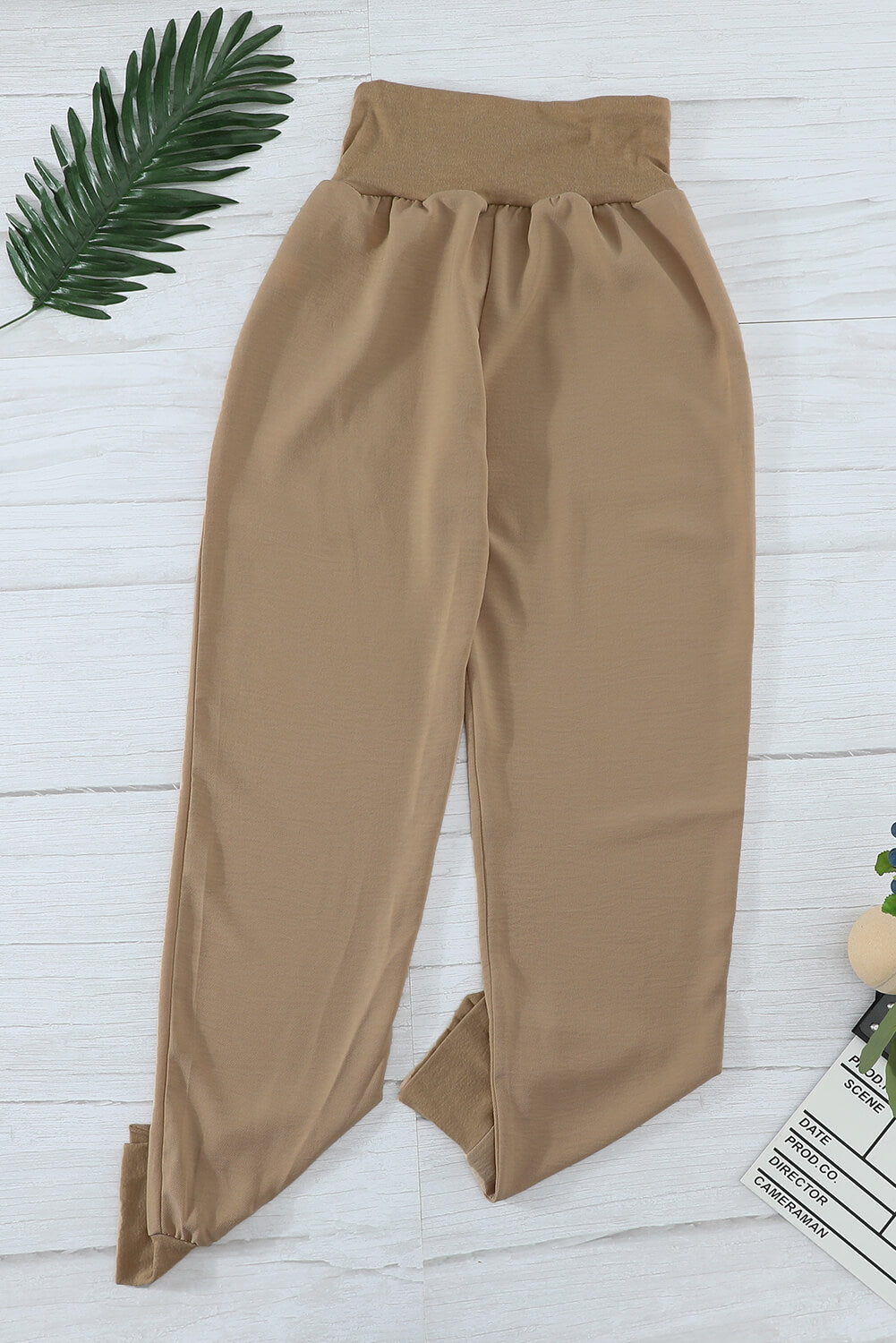 Khaki pocketed casual jogger