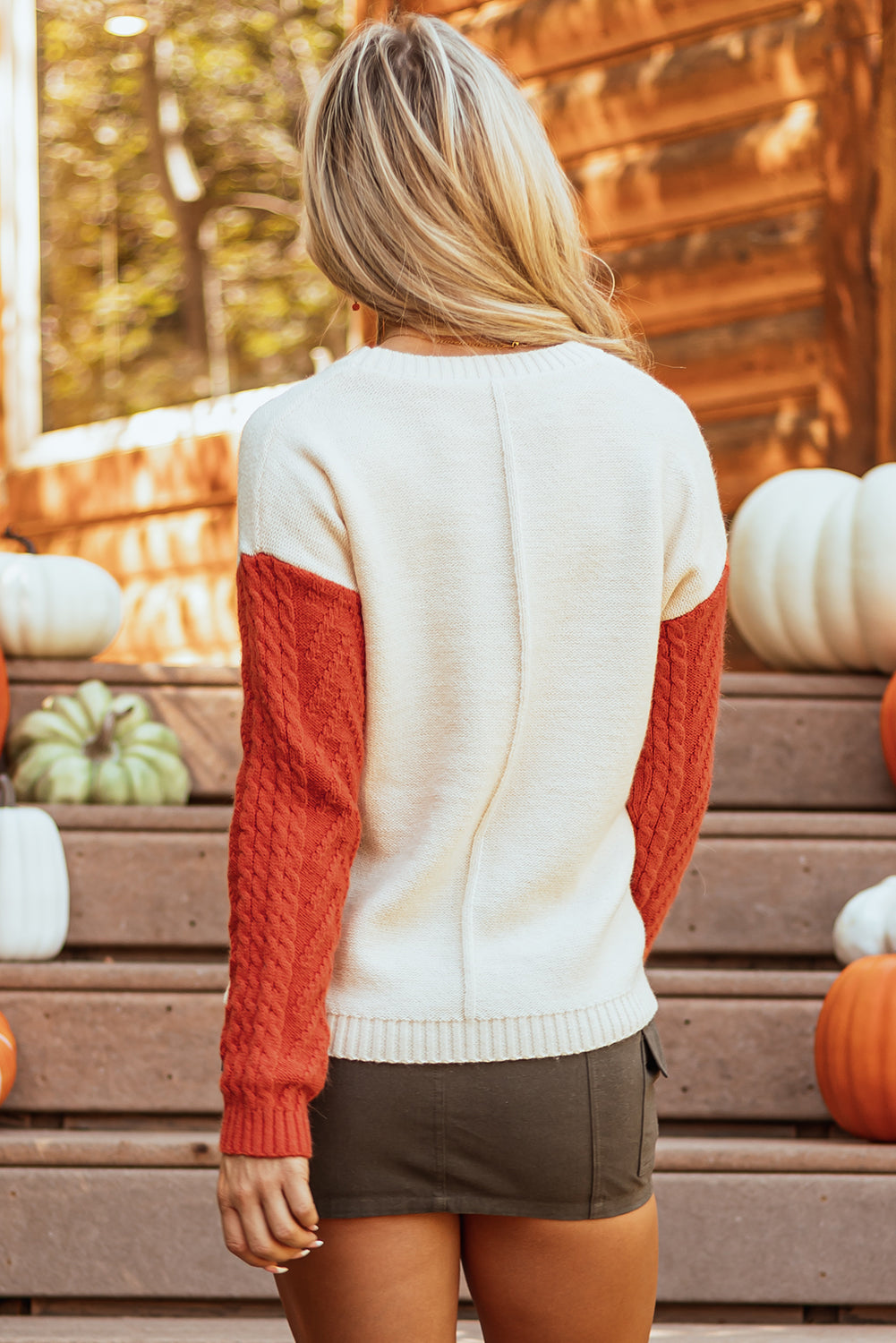 Gold flame colorblock pullover mit aufgesetzten taschen und schultertaschen