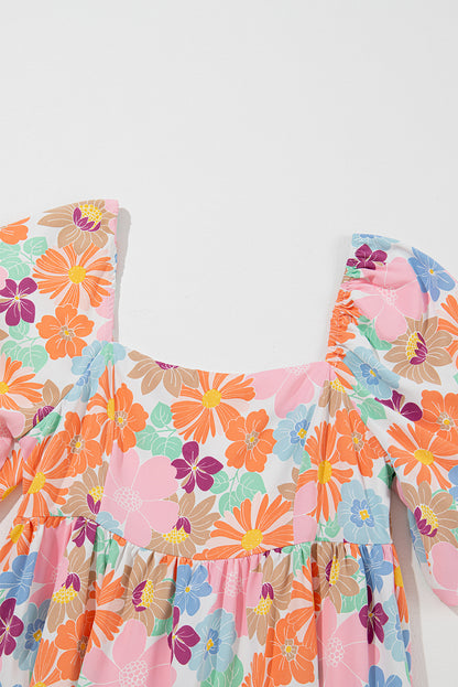 Rosa geblümtes Sommer-Babydoll-Kleid mit quadratischem Ausschnitt und Puffärmeln