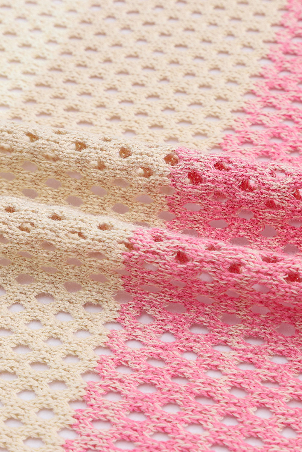 Rosa gerippte kurzarm-strickjacke mit ombre-ösen