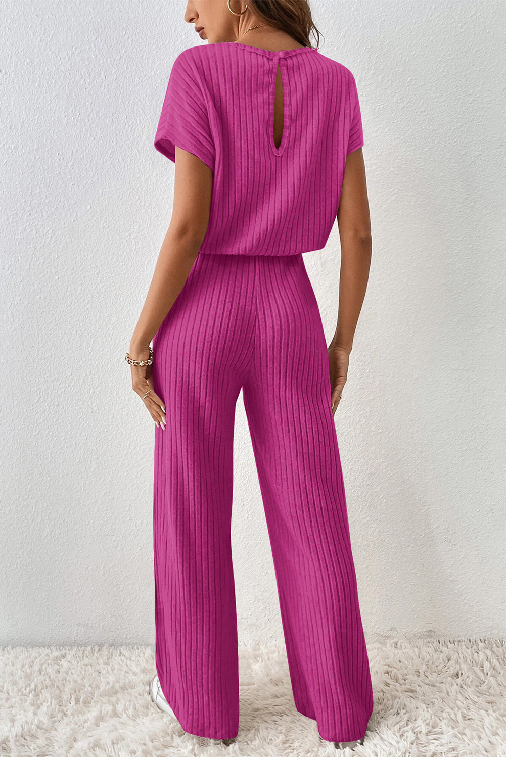 Rose rot volltonfarbe gerippt kurzarm weites bein jumpsuit