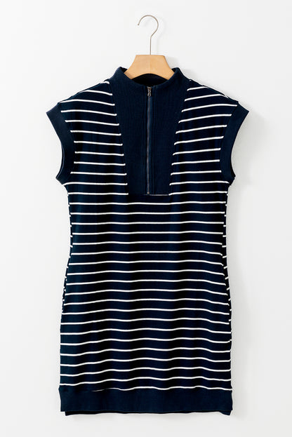Marineblaues minikleid mit rollkragen und kapuzenärmeln