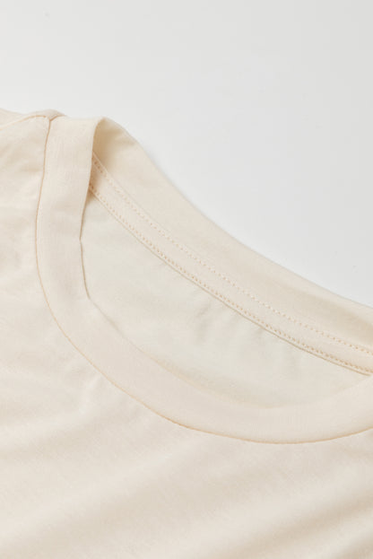 Beige verschönertes kleid mit puffärmeln und gestufter a-linie