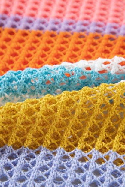 Rosa gestreifter colorblock pullover mit 3/4-ärmeln aus gehäkeltem material