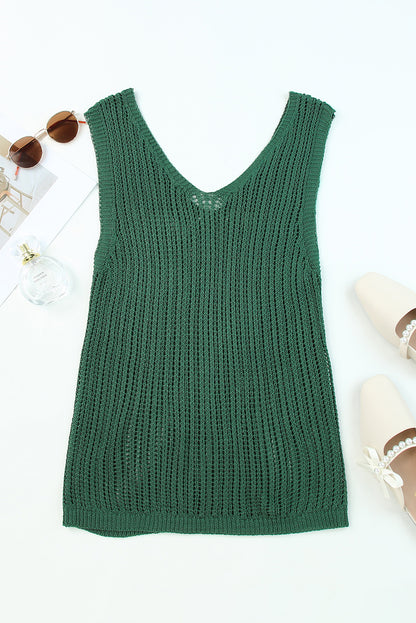 Grünes hohlgestricktes tank-top mit v-ausschnitt