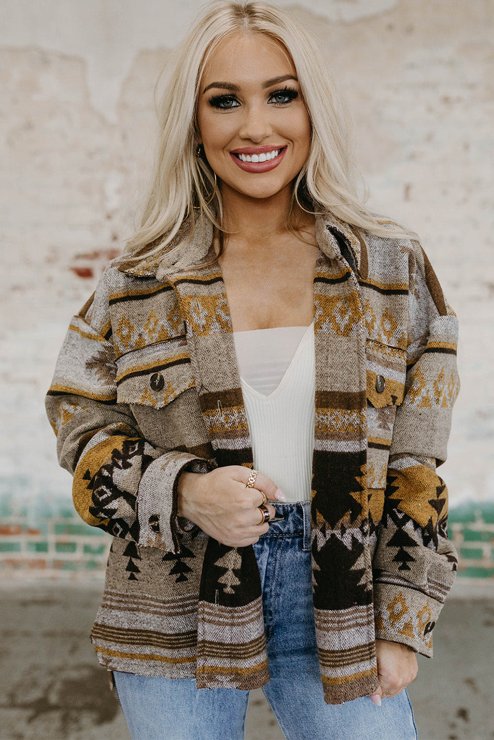 Braune westernjacke mit aztekendruck
