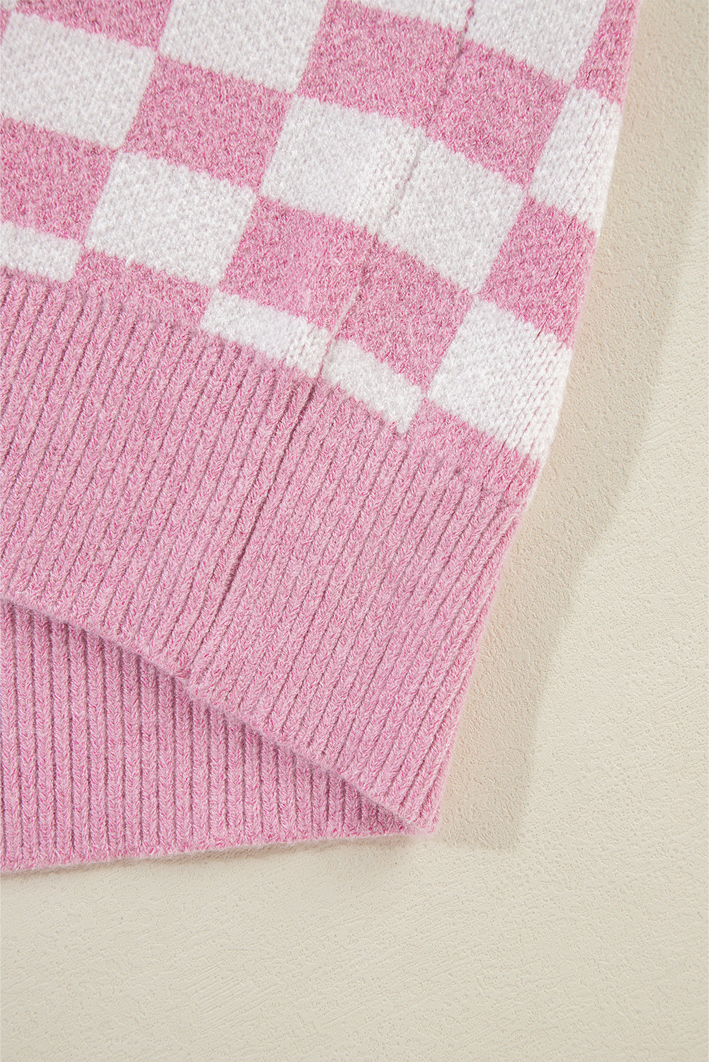 Rosa karierter knöpfe kragen v-ausschnitt drop shoulder pullover