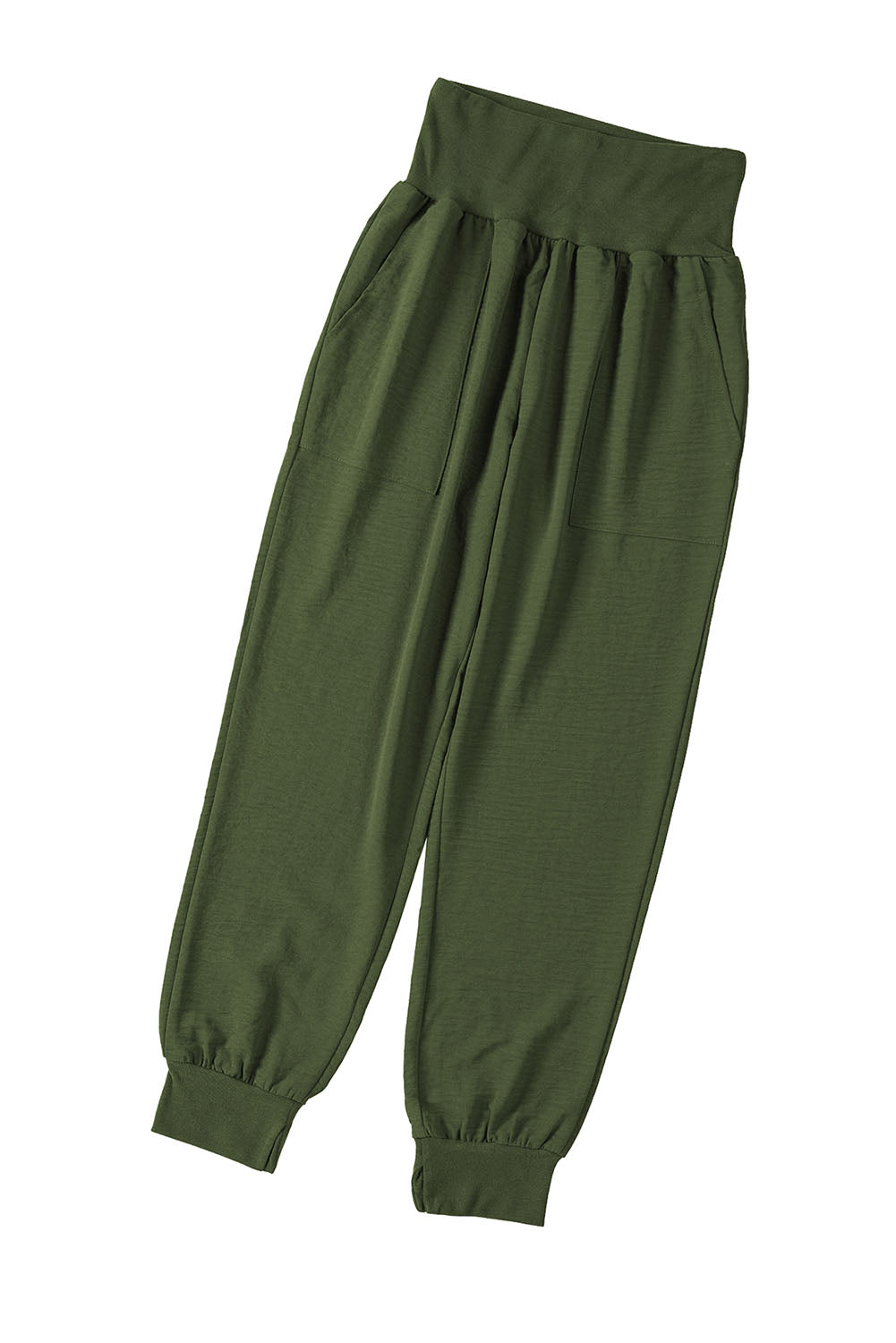 Grüne freizeit-jogger mit taschen