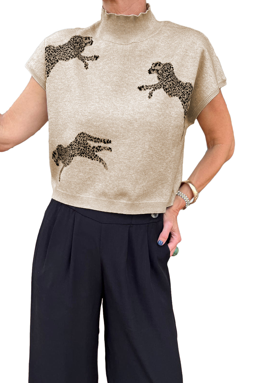 Apricot lebhaftes gepardenmuster hoher hals kurzarmpullover