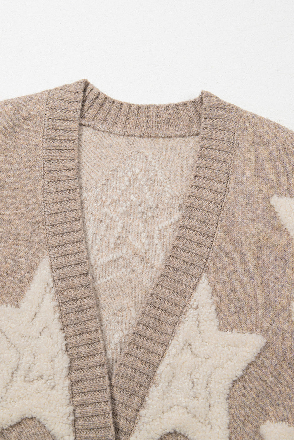 Khaki sherpa sternmuster strukturierte strickjacke mit taschen
