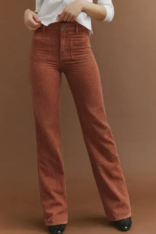 Braune cordhose mit hoher taille und quadratischen taschen