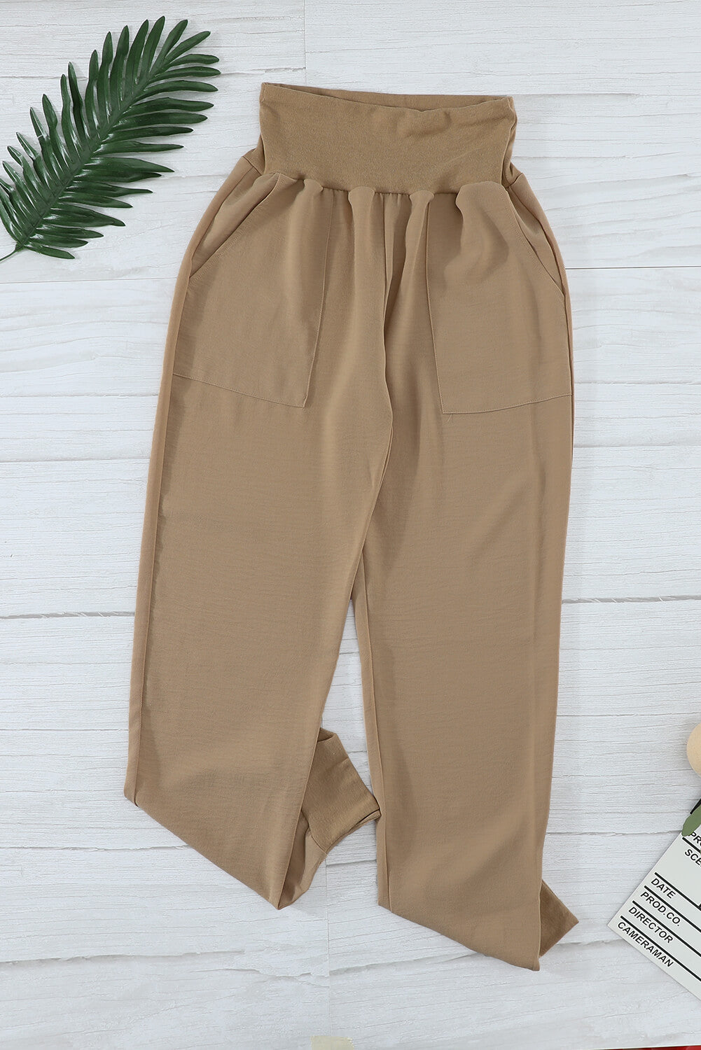 Khaki pocketed casual jogger