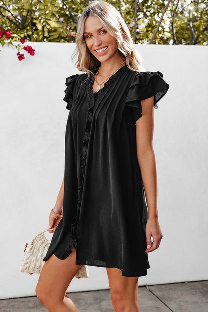 Schwarzes Shiftkleid mit Rüschenärmeln und V-Ausschnitt mit Rüschen