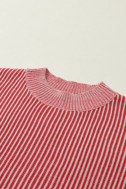 Gestreifter druck gerippter besatz pullover mit rundhalsausschnitt