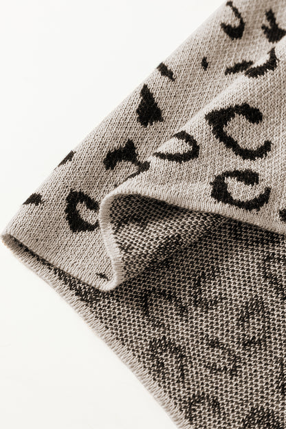 Rauchgrauer leopardenbesatz hochgeschlossener kurzarmpullover