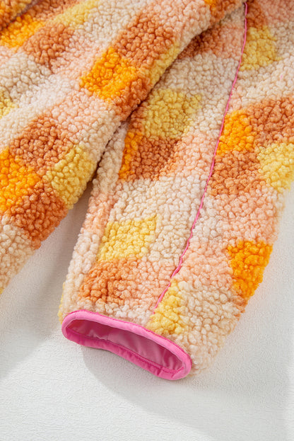 Orange karierte sherpa-kapuzenjacke