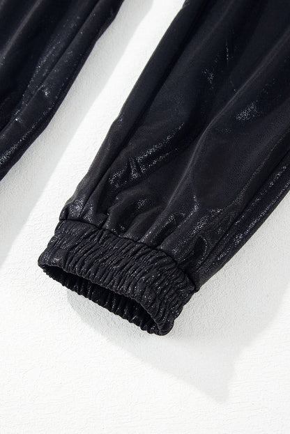 Schwarze kiesel-jogger mit elastischer taille