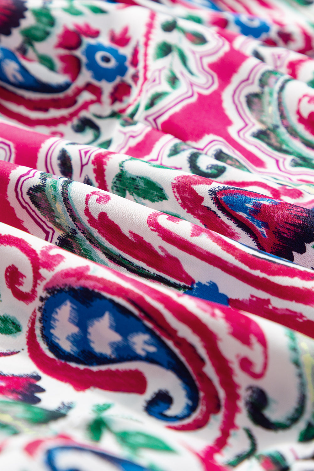 Rosa bohemian print krawattenausschnitt rüschensaum kurzes kleid