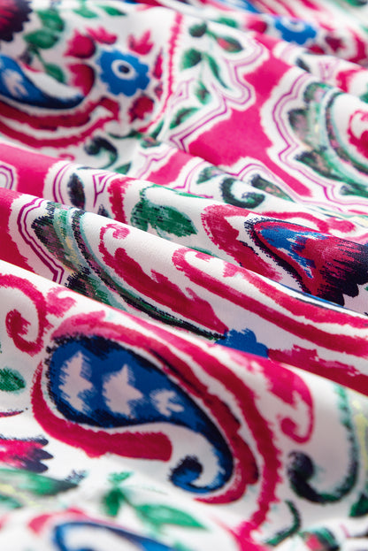 Rosa bohemian print krawattenausschnitt rüschensaum kurzes kleid