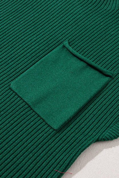 Schwarz-grüner aufgesetzter rippenstrickpullover mit kurzen ärmeln