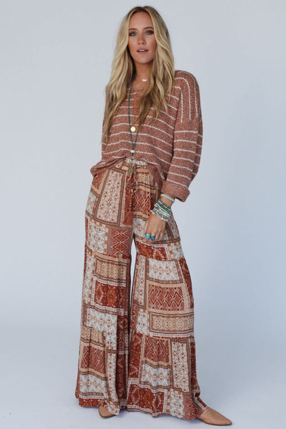 Braune palazzo-hose mit boho-aztekenmuster