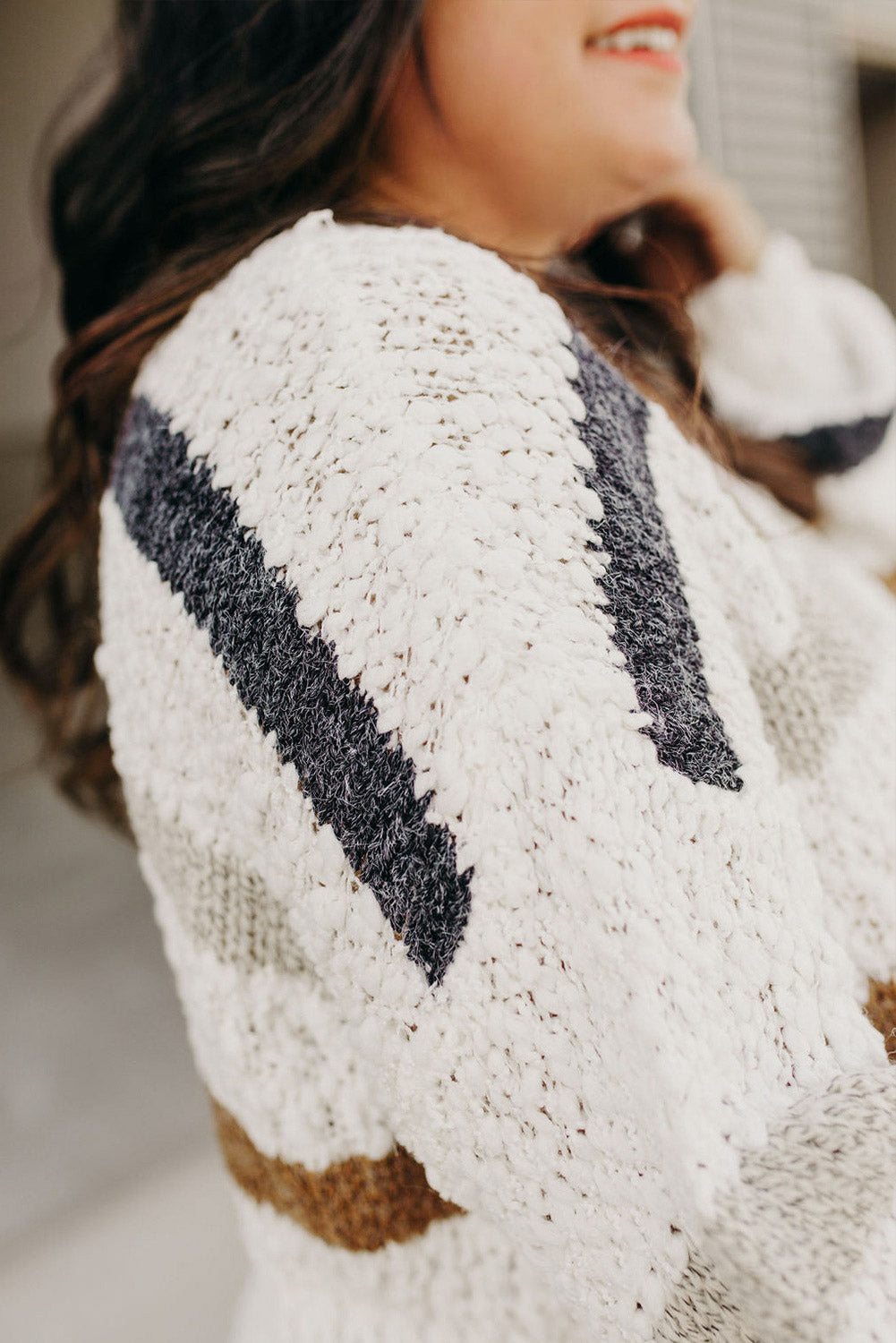Gestreifter popcorn-strickpullover