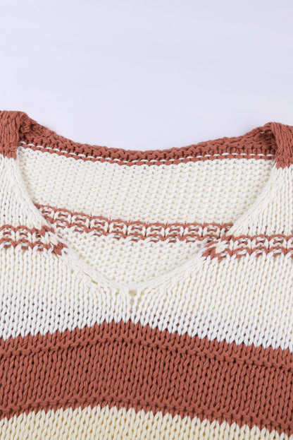 Pullover mit v-ausschnitt und gestrickten laternenärmeln