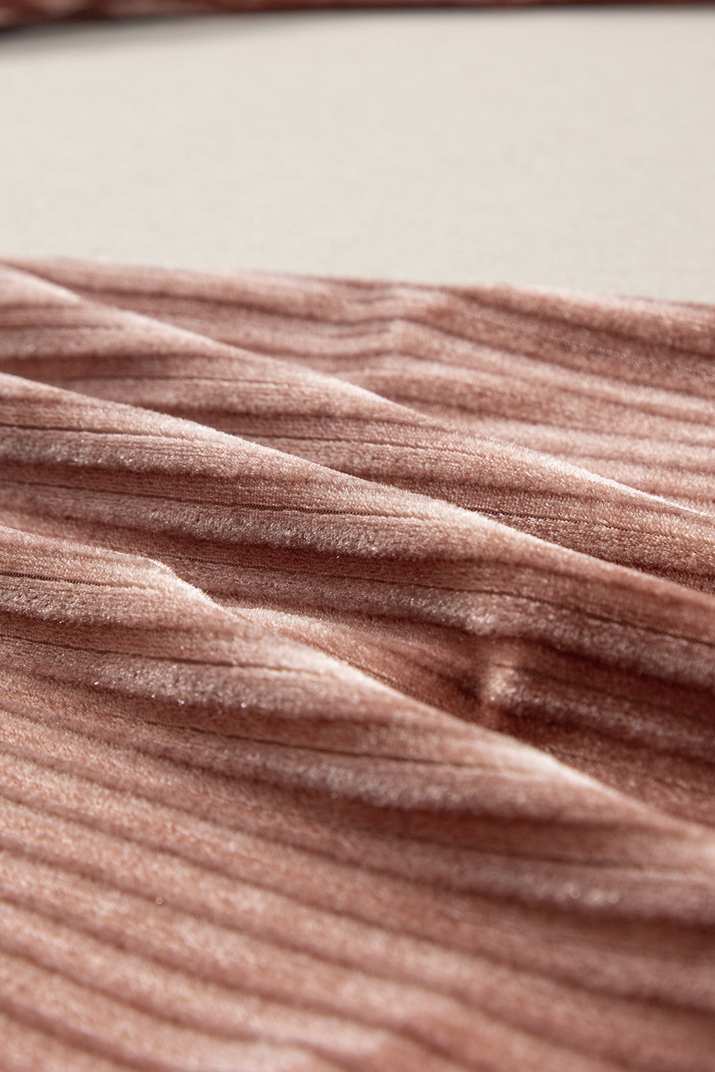 Staubrosa uni-hose mit hoher taille und ausgestellter kordhose