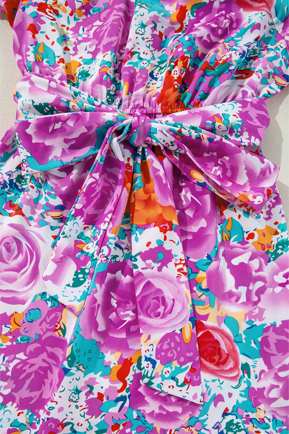 Lila floral keyhole back langärmeliges kleid mit gürtel