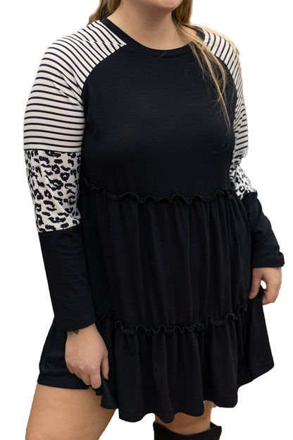 Schwarzes gestreiftes leoparden-patch-ärmel-rüschen-kleid in übergröße