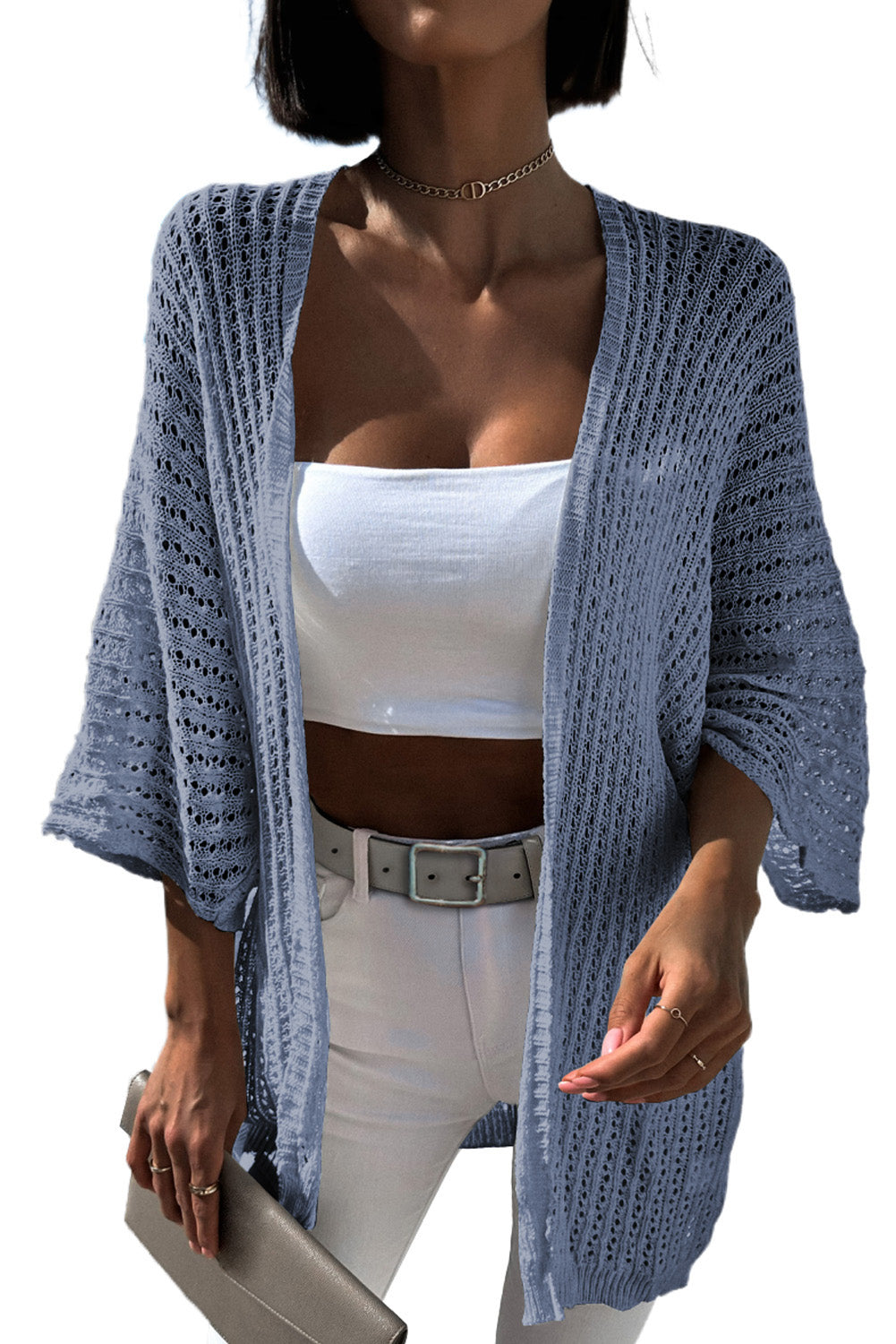Himmelblauer strickcardigan mit hohlen armbändern an den ärmeln