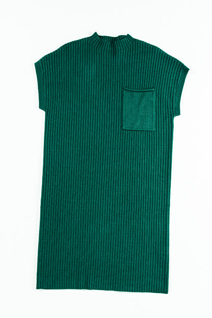 Schwarzgrüne aufgesetzte taschen aus rippenstrick mit kurzen ärmeln pulloverkleid